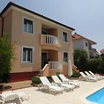 Family-friendly With Swimming Pool - Diklo, - 5774 شقة زادار