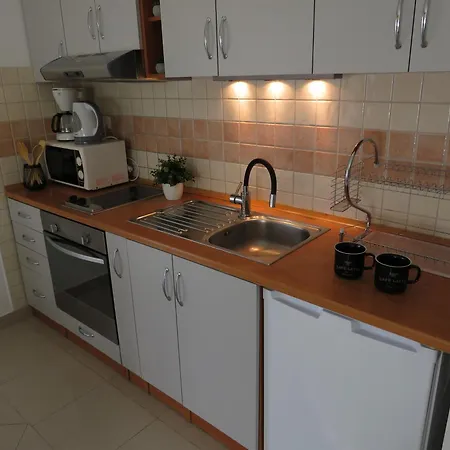 Family-friendly With Swimming Pool - Diklo, - 5774 Задар