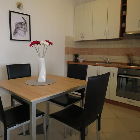 Family-friendly With Swimming Pool - Diklo, - 5774 Апартаменти Задар