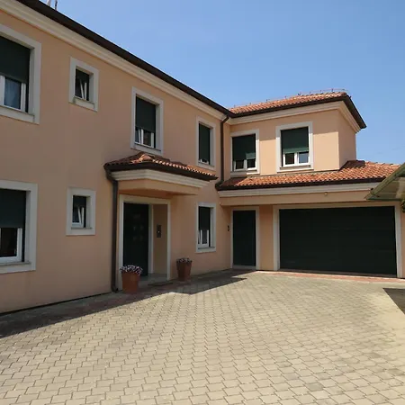 Апартаменты Family-friendly With Swimming Pool - Diklo, - 5774