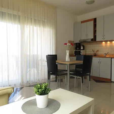 Family-Friendly Apartments With Swimming Pool Zadar - Diklo, Zadar - 5774 * Zadar