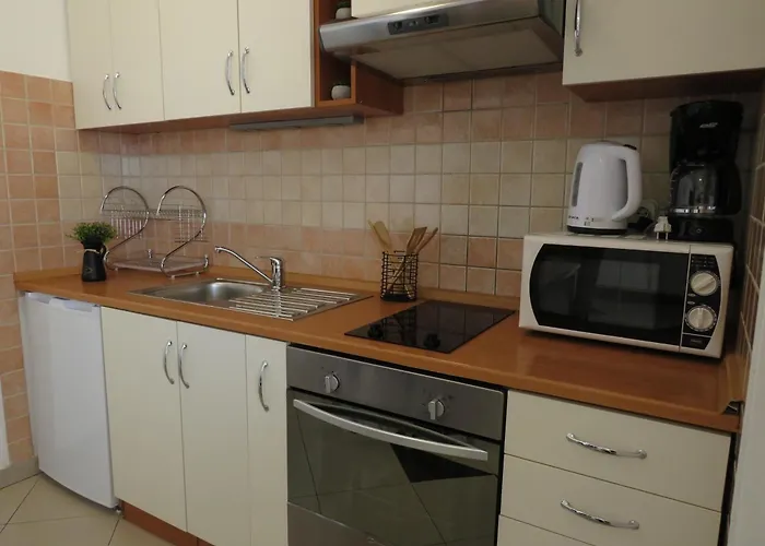 Family-Friendly Apartments With Swimming Pool Zadar - Diklo, Zadar - 5774