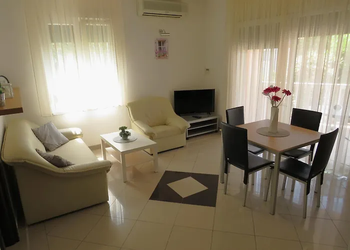 Family-Friendly Apartments With Swimming Pool Zadar - Diklo, Zadar - 5774 Lägenhet *