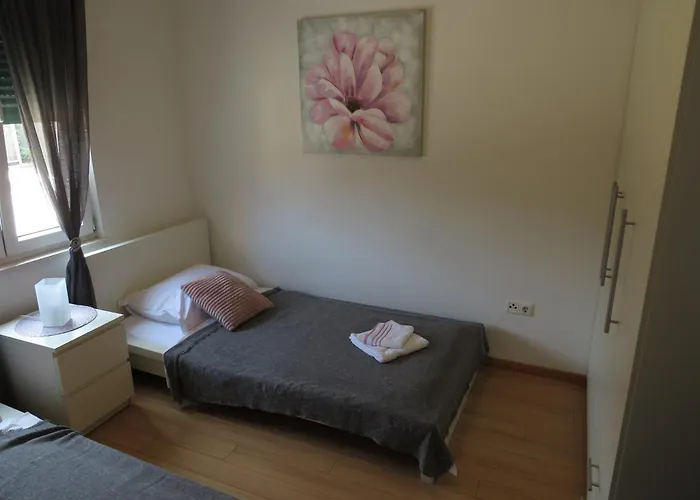 Family-Friendly Apartments With Swimming Pool Zadar - Diklo, Zadar - 5774