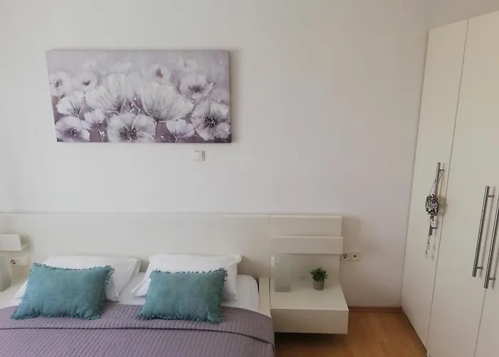 Family-Friendly Apartments With Swimming Pool Zadar - Diklo, Zadar - 5774 Lägenhet Zadar