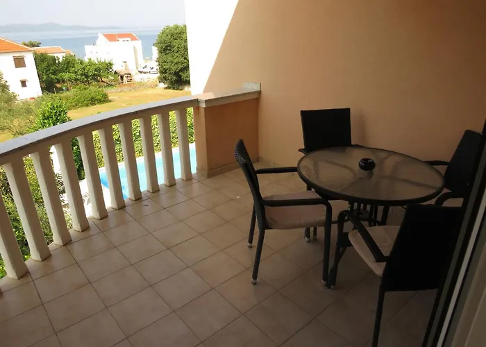 Family-friendly With Swimming Pool - Diklo, - 5774 Appartement Zadar