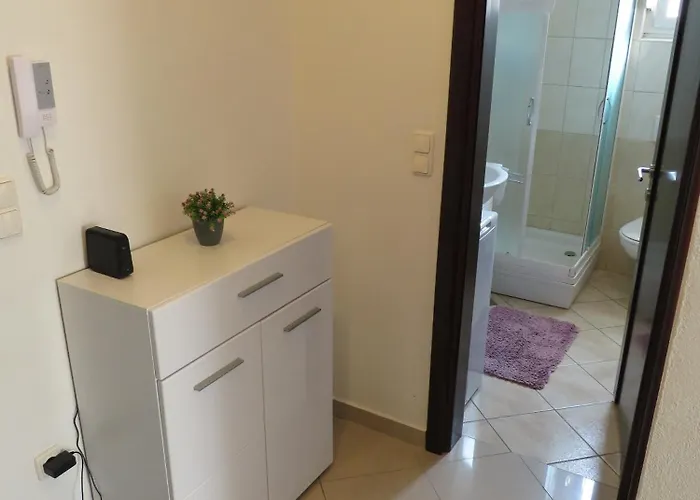 Family-friendly With Swimming Pool - Diklo, - 5774 * Zadar