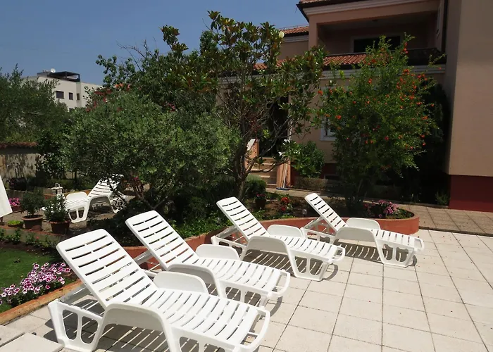 Lägenhet Family-Friendly Apartments With Swimming Pool Zadar - Diklo, Zadar - 5774 Zadar