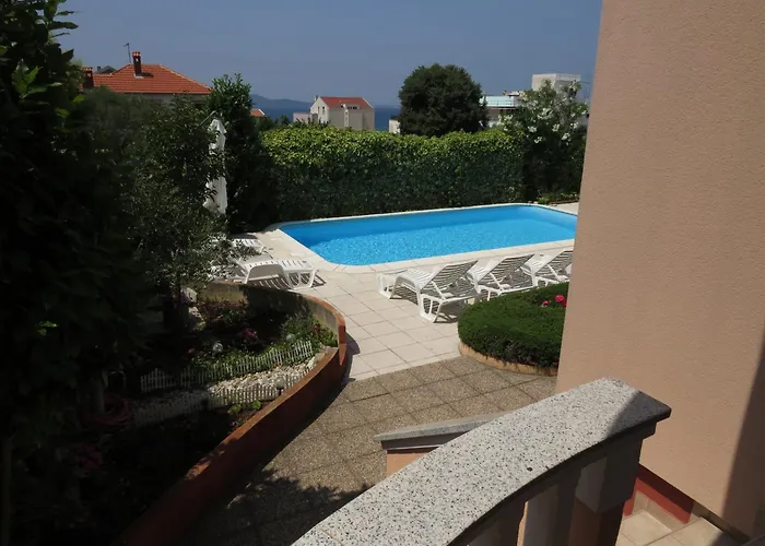 Lägenhet Family-Friendly Apartments With Swimming Pool Zadar - Diklo, Zadar - 5774